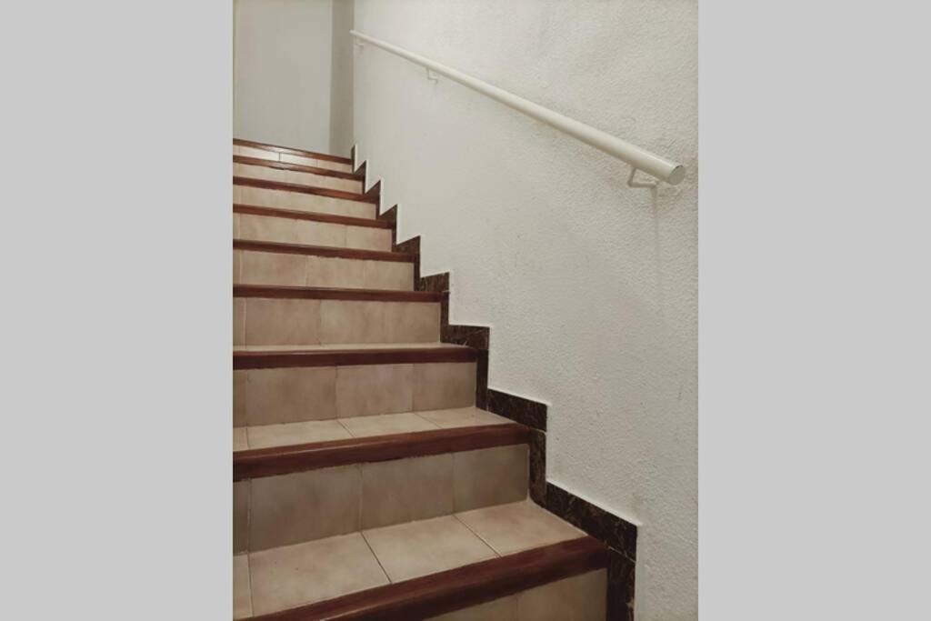 2 Bedroom Townhouse In Beautiful Gated Complex Benidorm Exterior photo